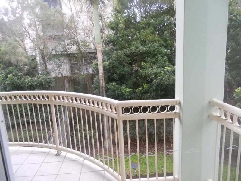 4/16 LISSNER ST, Toowong QLD 4066