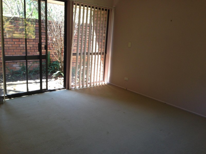 3 LUDLOW STREET, Chapel Hill QLD 4069