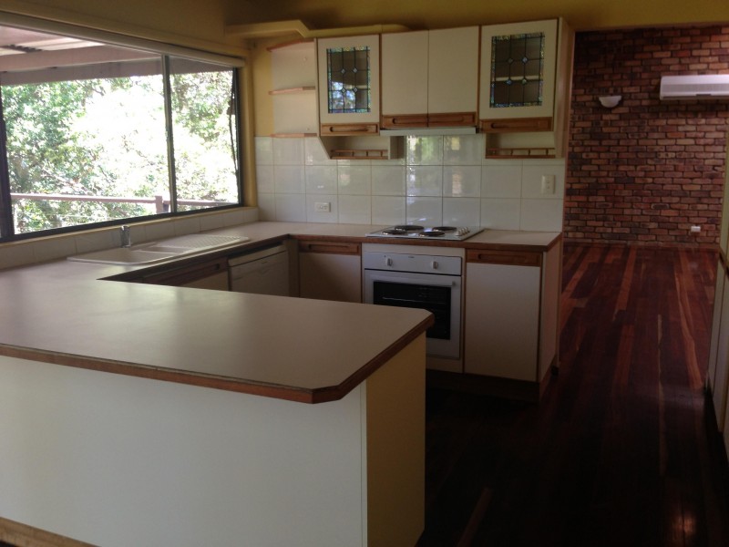 3 LUDLOW STREET, Chapel Hill QLD 4069