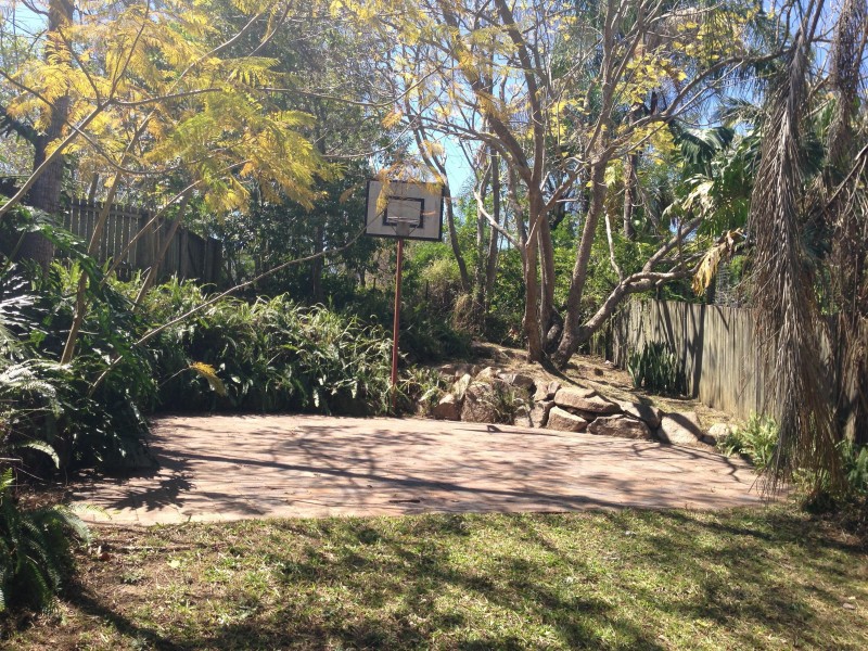 3 LUDLOW STREET, Chapel Hill QLD 4069