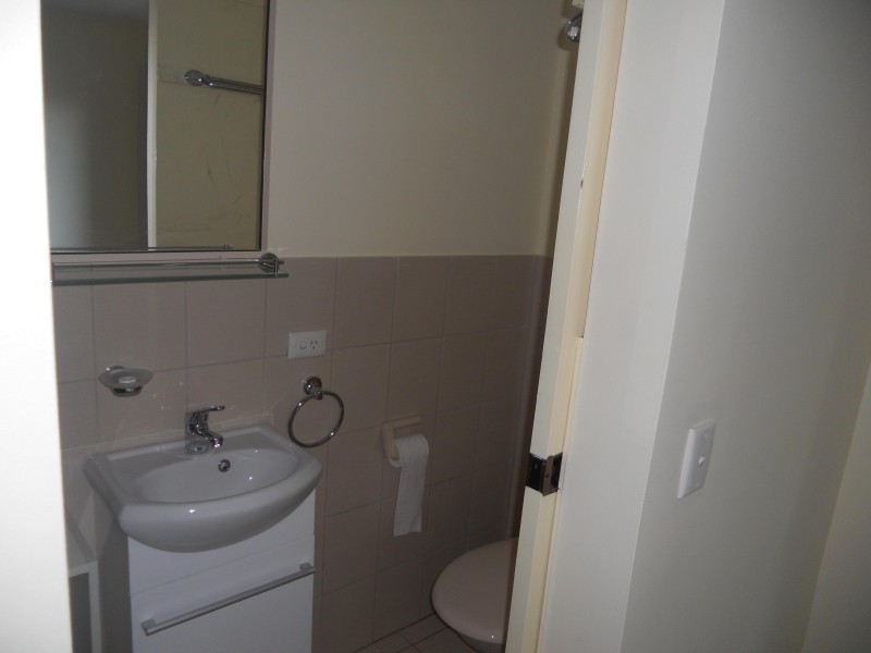 5/134 MACQUARIE STREET, St Lucia QLD 4067