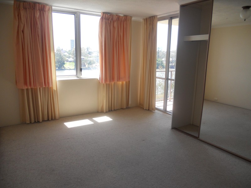 17/122 MACQUARIE STREET, St Lucia QLD 4067