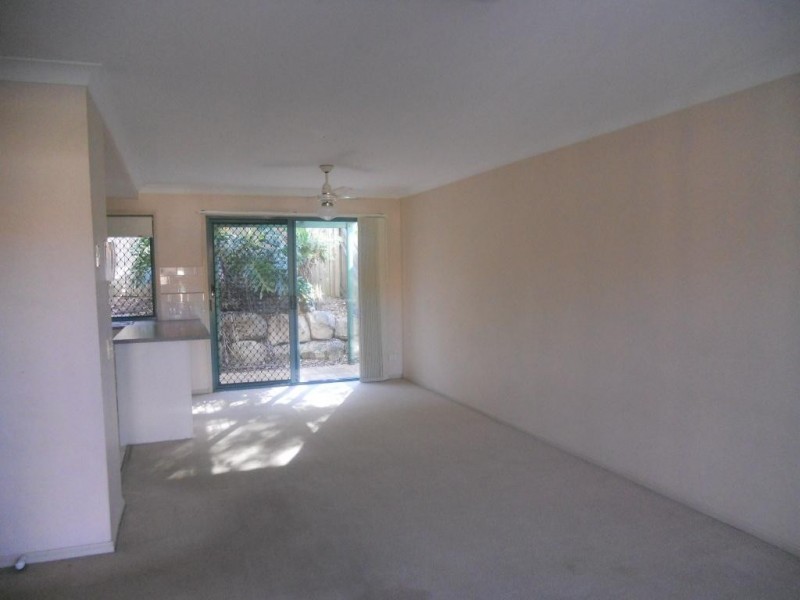 17/90-96 MARSHALL ROAD, Holland Park QLD 4121