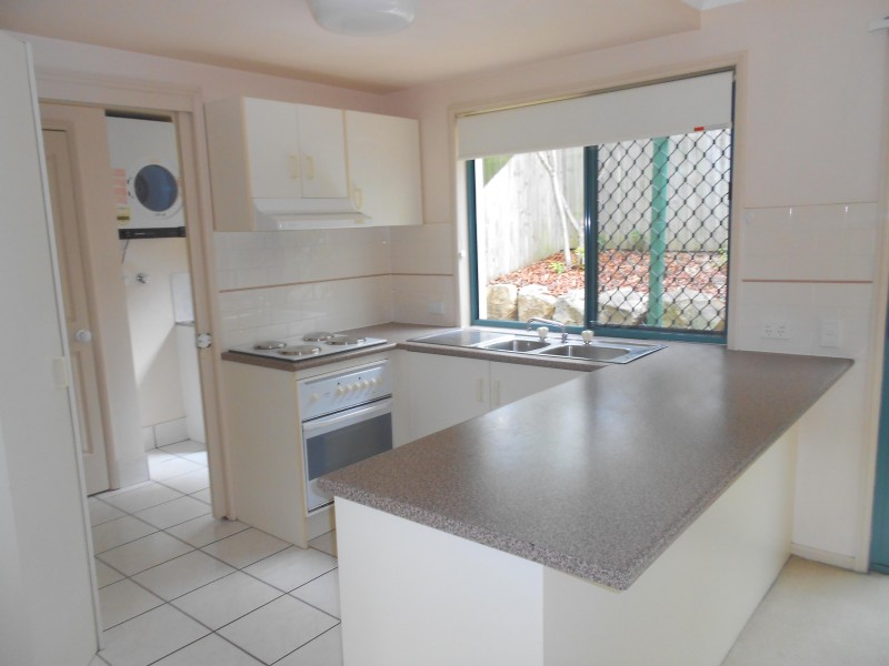 17/90-96 MARSHALL ROAD, Holland Park QLD 4121