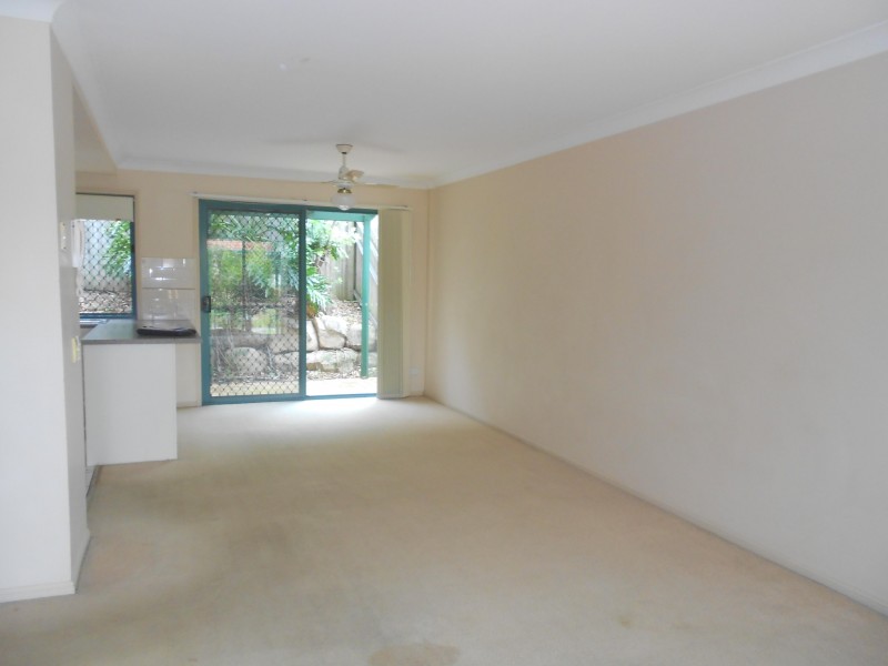 17/90-96 MARSHALL ROAD, Holland Park QLD 4121