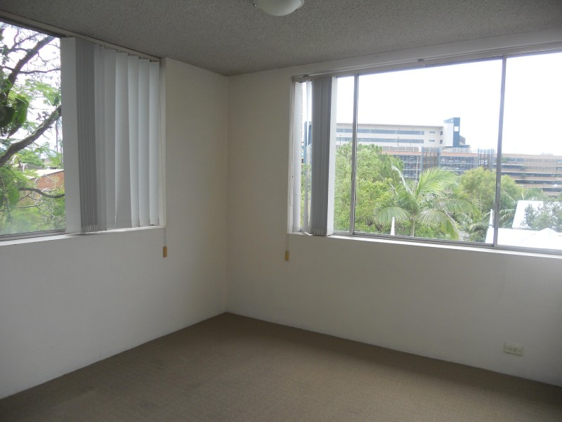 4/20 MCILWRAITH STREET, Auchenflower QLD 4066