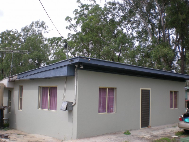 556 MIDDLE RD, Greenbank QLD 4124