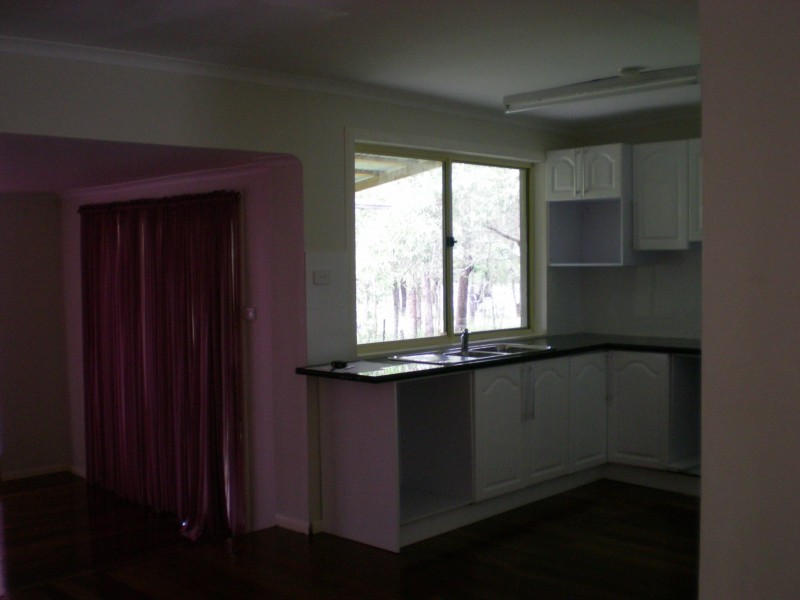 556 MIDDLE RD, Greenbank QLD 4124