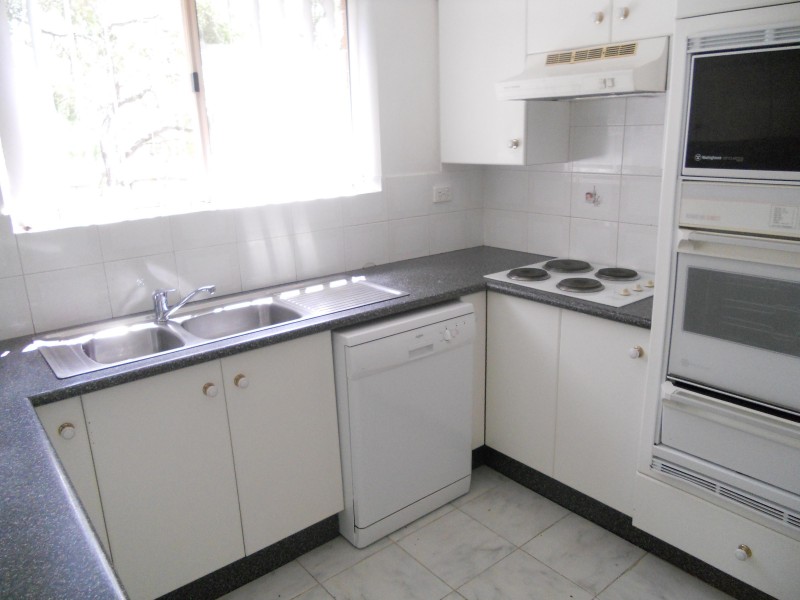 4/72 MITRE STREET, St Lucia QLD 4067