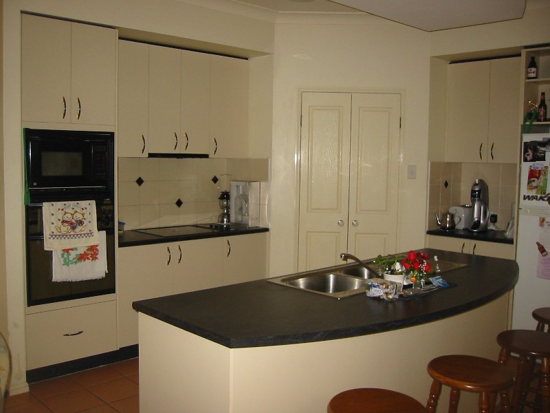 37 MOZART PLACE, Mount Ommaney QLD 4074