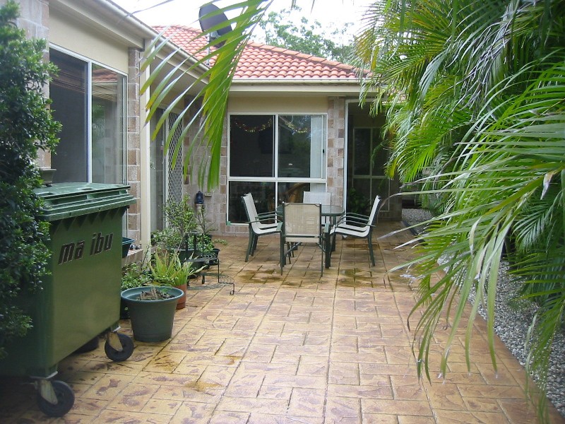 37 MOZART PLACE, Mount Ommaney QLD 4074