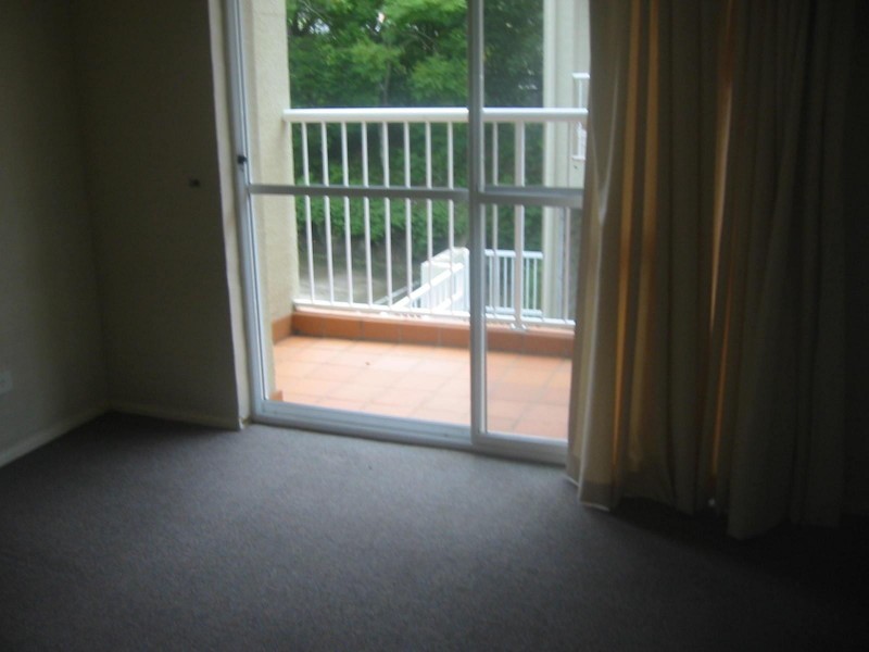 10/84-86 MUSGRAVE RD, Indooroopilly QLD 4068