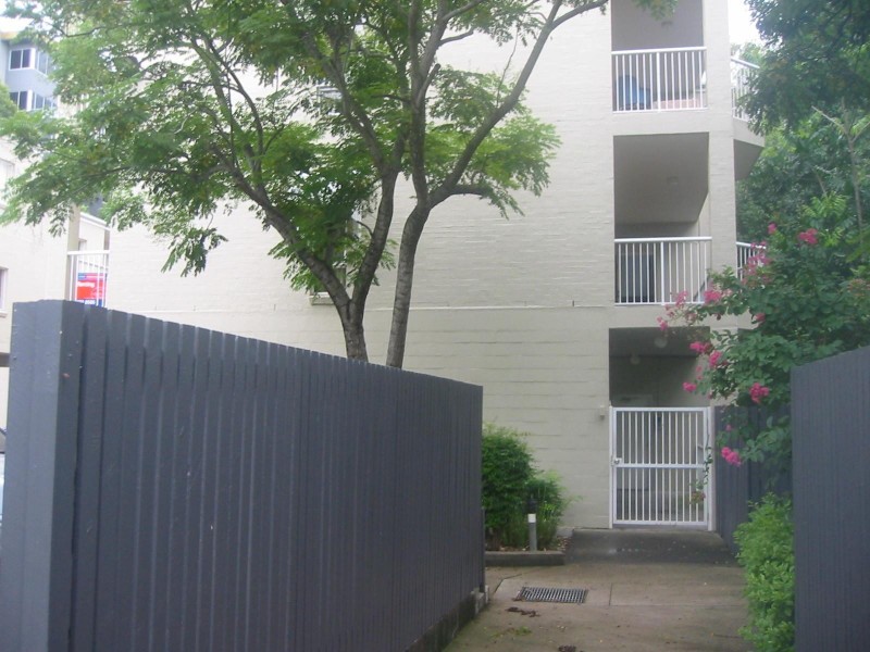 10/84-86 MUSGRAVE RD, Indooroopilly QLD 4068