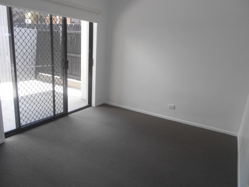 2/17 MUSGRAVE RD, Indooroopilly QLD 4068