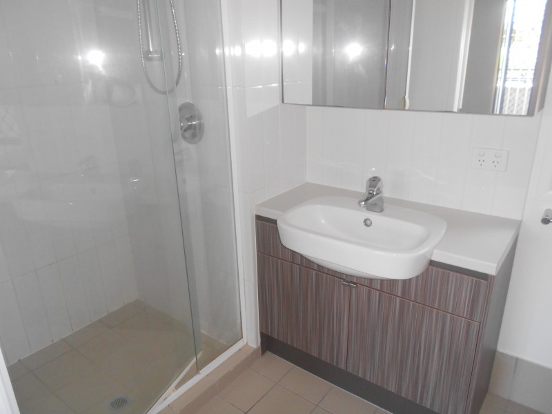 2/17 MUSGRAVE RD, Indooroopilly QLD 4068