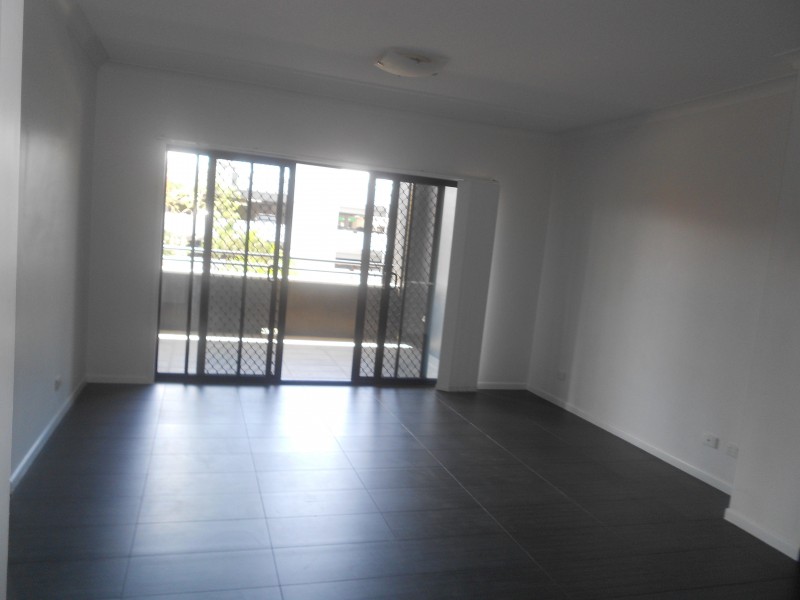 2/17 MUSGRAVE RD, Indooroopilly QLD 4068