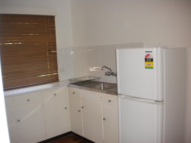 2/64 NINTH AVE, St Lucia QLD 4067