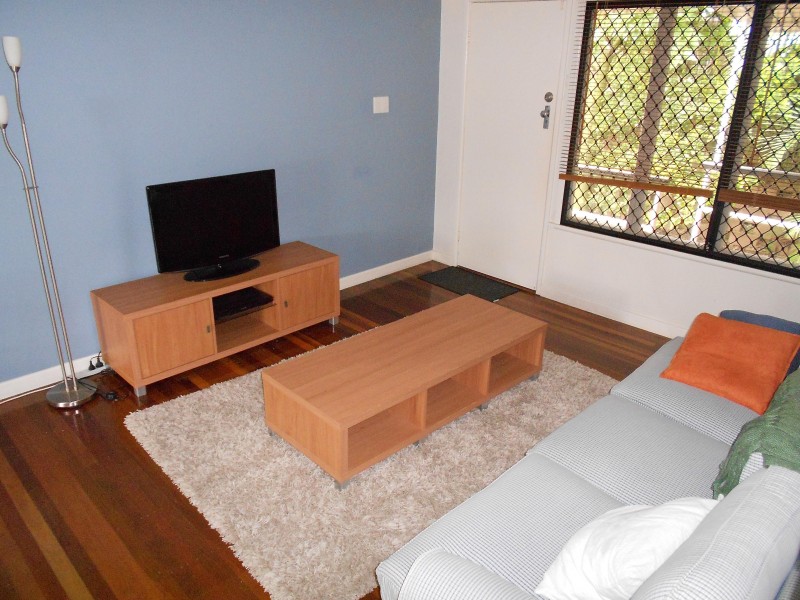 3/64 NINTH AVENUE, St Lucia QLD 4067