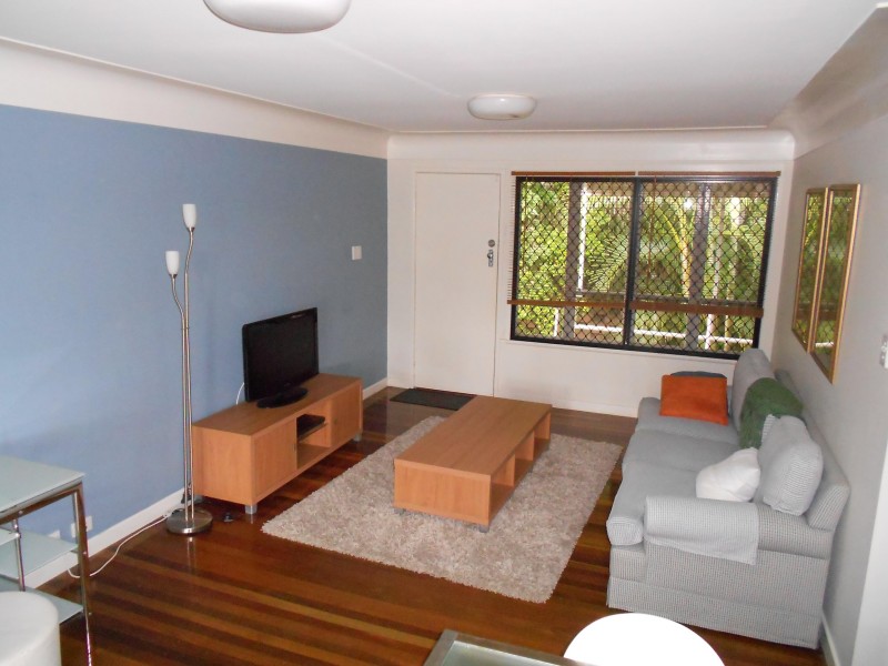 3/64 NINTH AVENUE, St Lucia QLD 4067