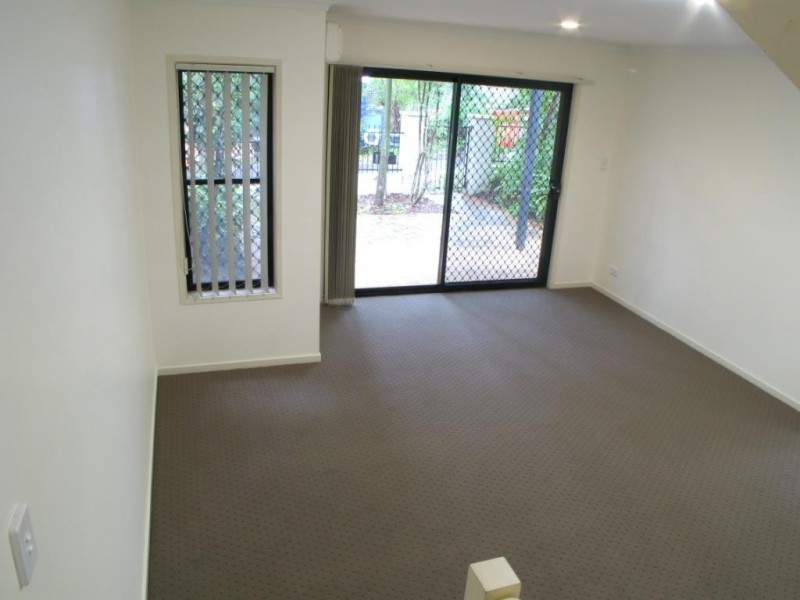 8/49 PARAGON STREET, Yeronga QLD 4104