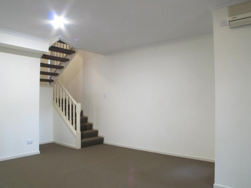 8/49 PARAGON STREET, Yeronga QLD 4104