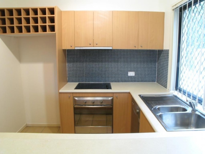 8/49 PARAGON STREET, Yeronga QLD 4104