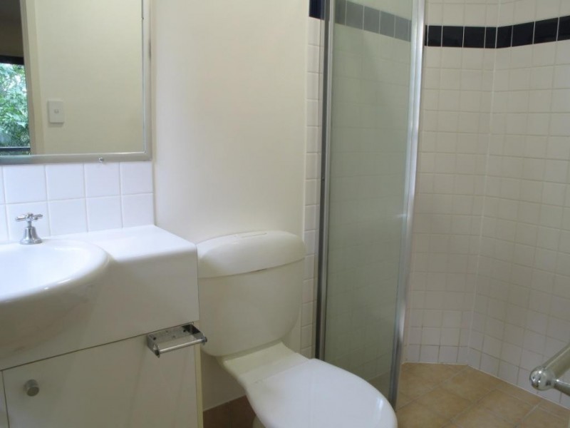 8/49 PARAGON STREET, Yeronga QLD 4104