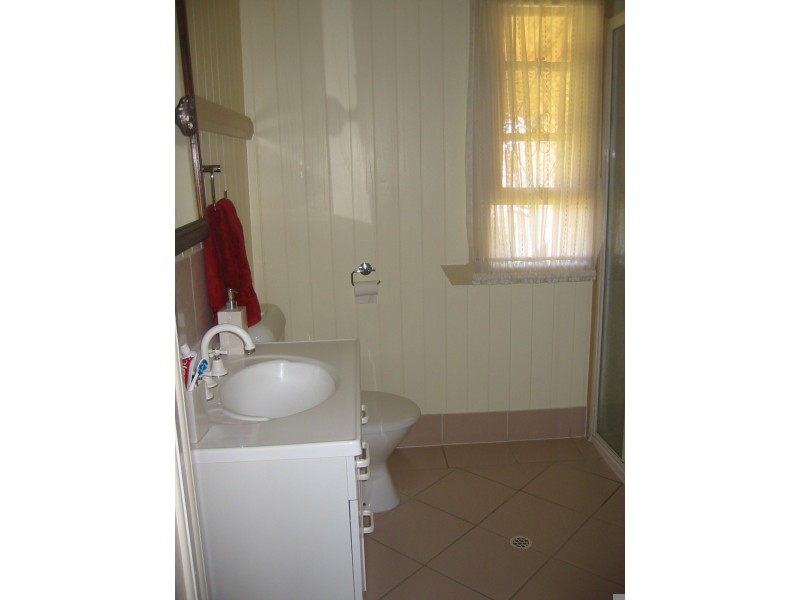 18 PARKER STREET, Newmarket QLD 4051