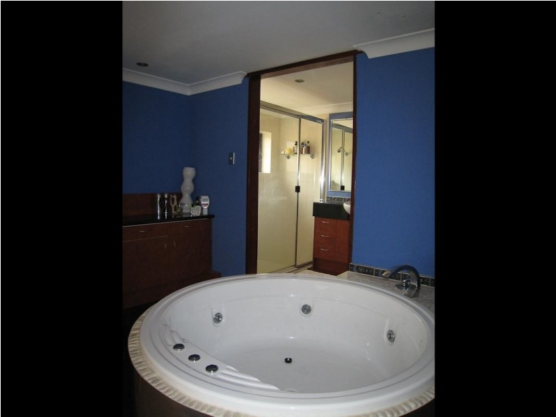 22/12 PATRICK ST, Toowong QLD 4066