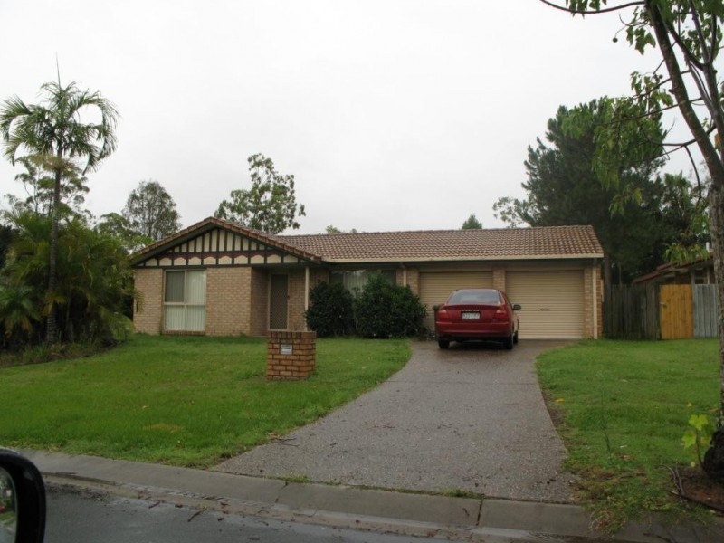 2 PINASTER STREET, Forest Lake QLD 4078