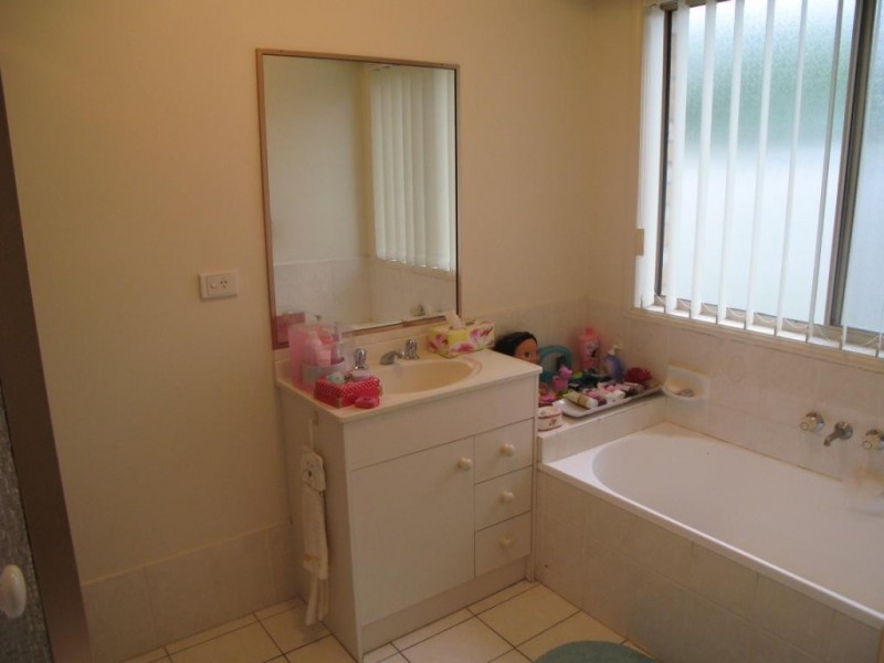 2 PINASTER STREET, Forest Lake QLD 4078