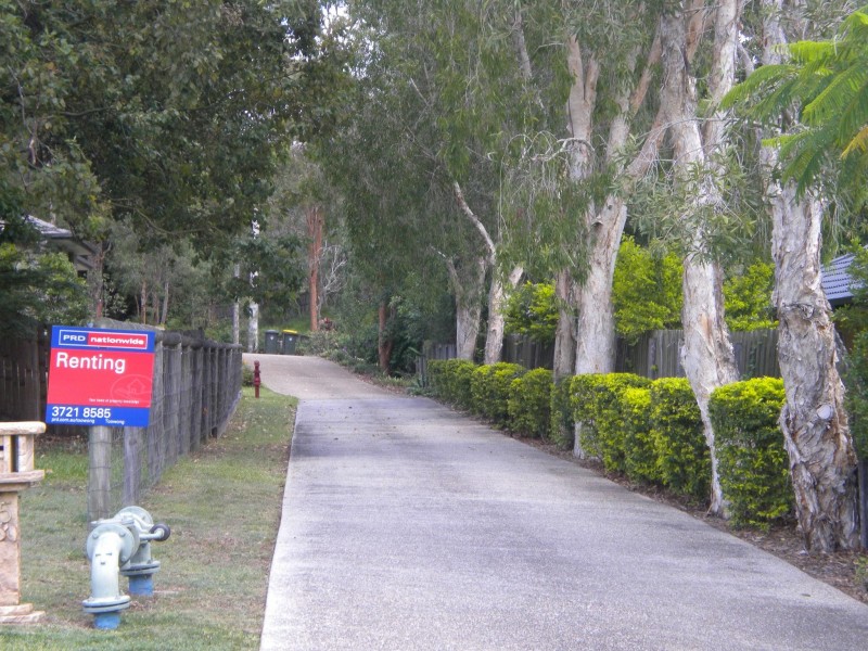 5 PINE COUNTY PL, Bellbowrie QLD 4070