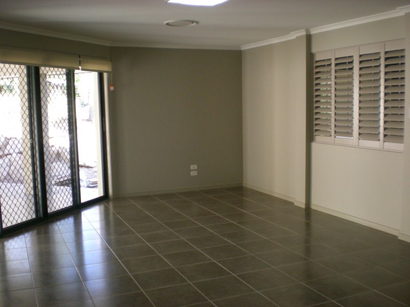 5 PINE COUNTY PL, Bellbowrie QLD 4070