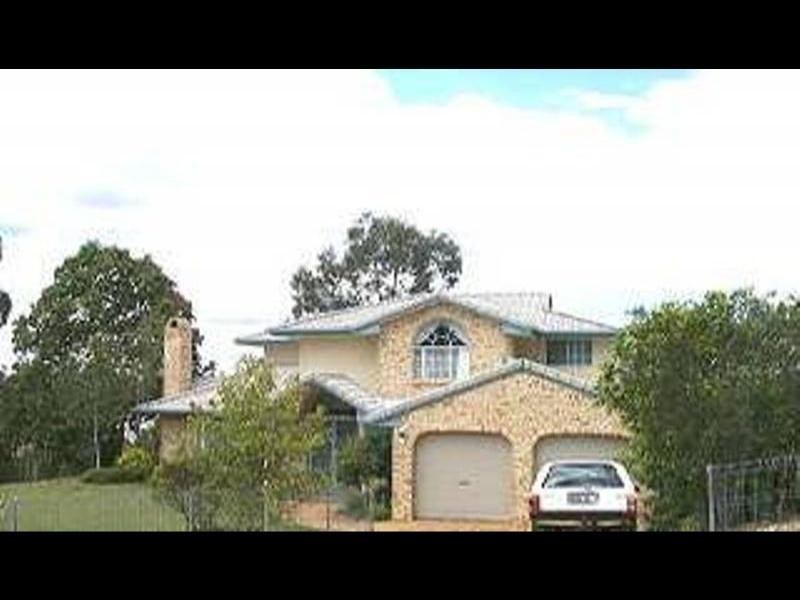 8 PINECOUNTY PLACE, Bellbowrie QLD 4070