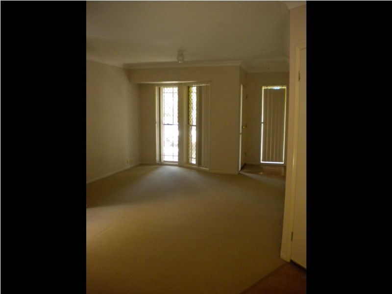 18/8-12 QUINN STREET, Toowong QLD 4066