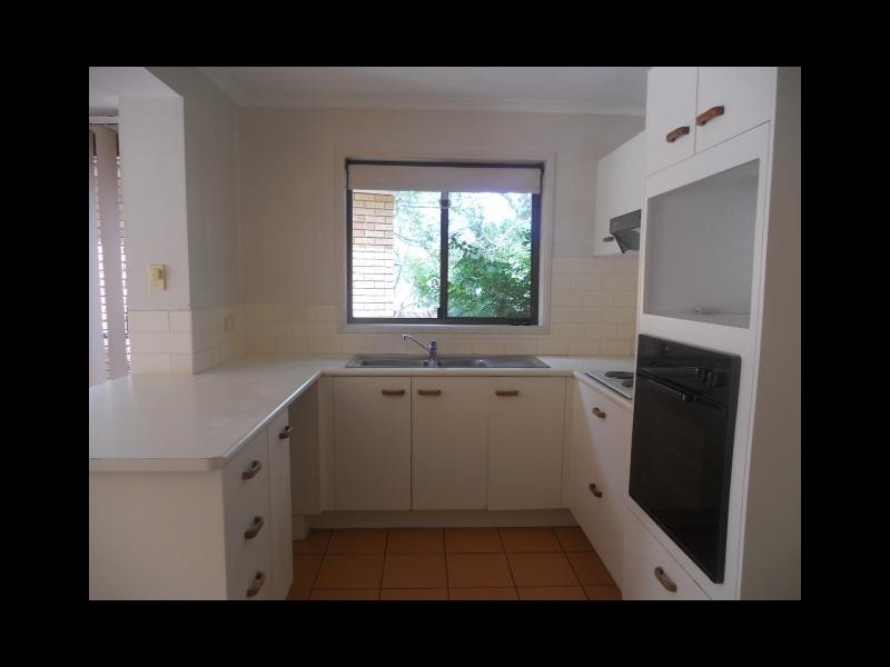 13/8-12 QUINN STREET, Toowong QLD 4066