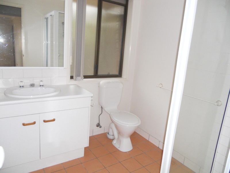 1/8-12 QUINN STREET, Toowong QLD 4066