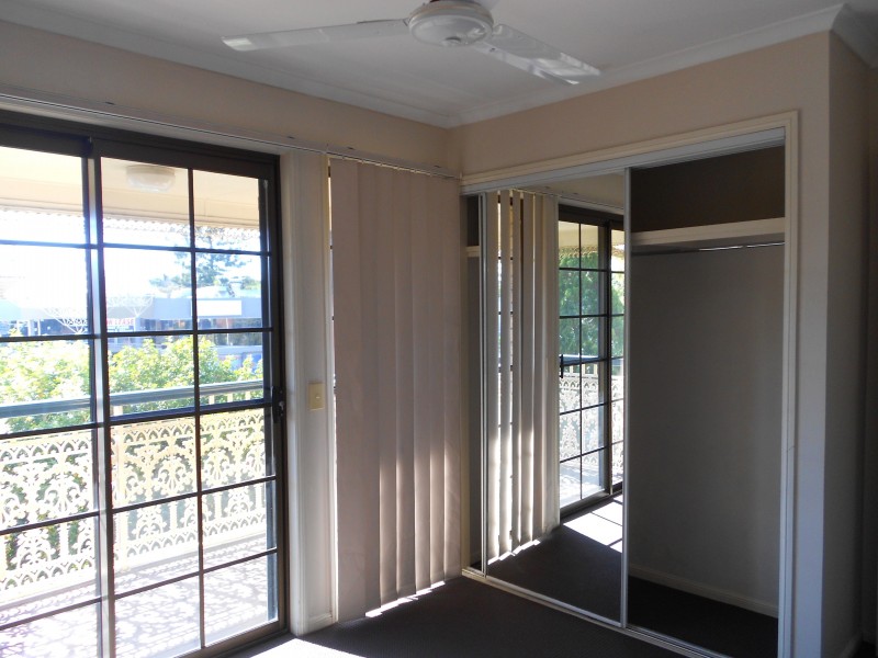 11/8-12 QUINN ST, Toowong QLD 4066