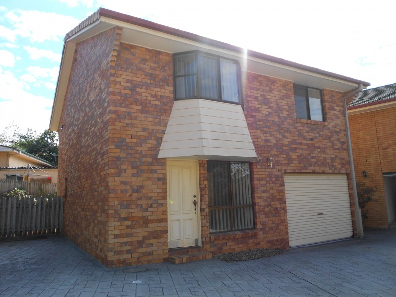 9/8-12 QUINN STREET, Toowong QLD 4066