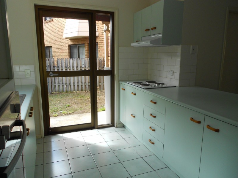 9/8-12 QUINN STREET, Toowong QLD 4066