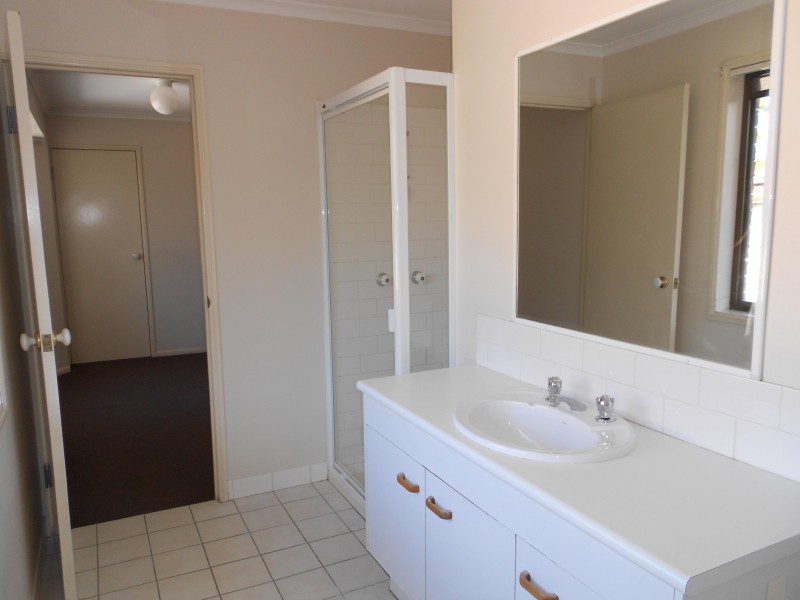 9/8-12 QUINN STREET, Toowong QLD 4066