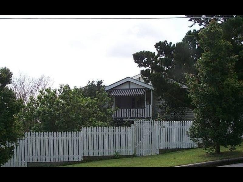 28 REES AVE, Coorparoo QLD 4151