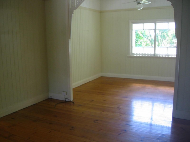 28 REES AVE, Coorparoo QLD 4151