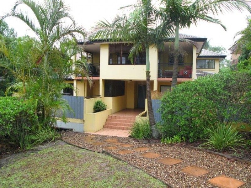 4/45 RIVERVIEW TERRACE, Indooroopilly QLD 4068