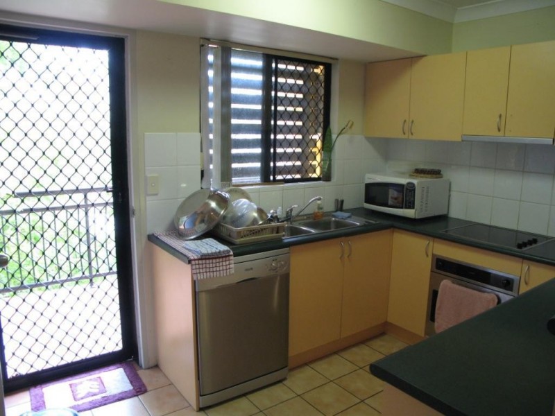 4/45 RIVERVIEW TERRACE, Indooroopilly QLD 4068