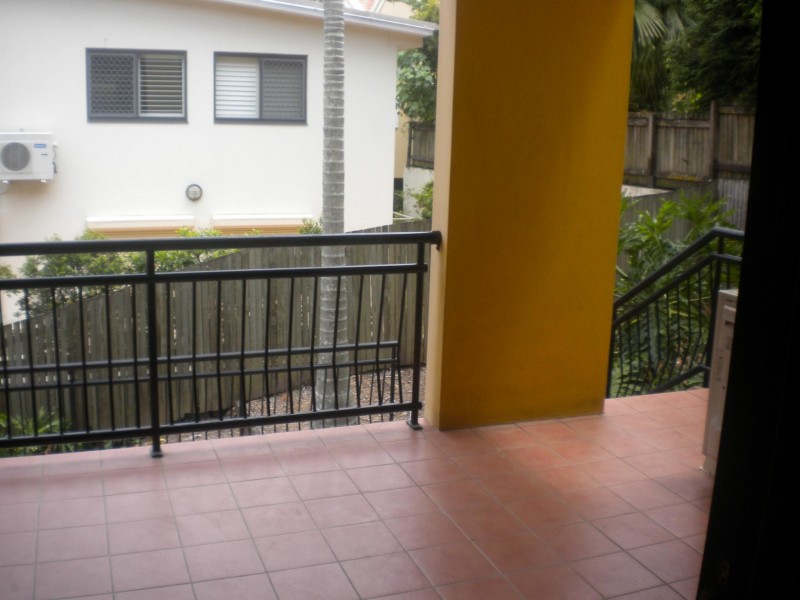 3/45 RIVERVIEW TERRACE, Indooroopilly QLD 4068