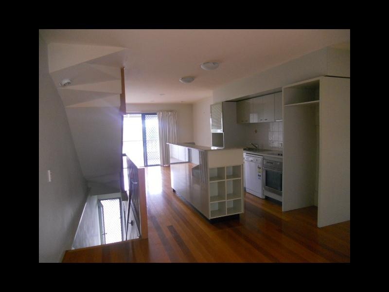 20/9 ROSECLIFFE STREET, Highgate Hill QLD 4101