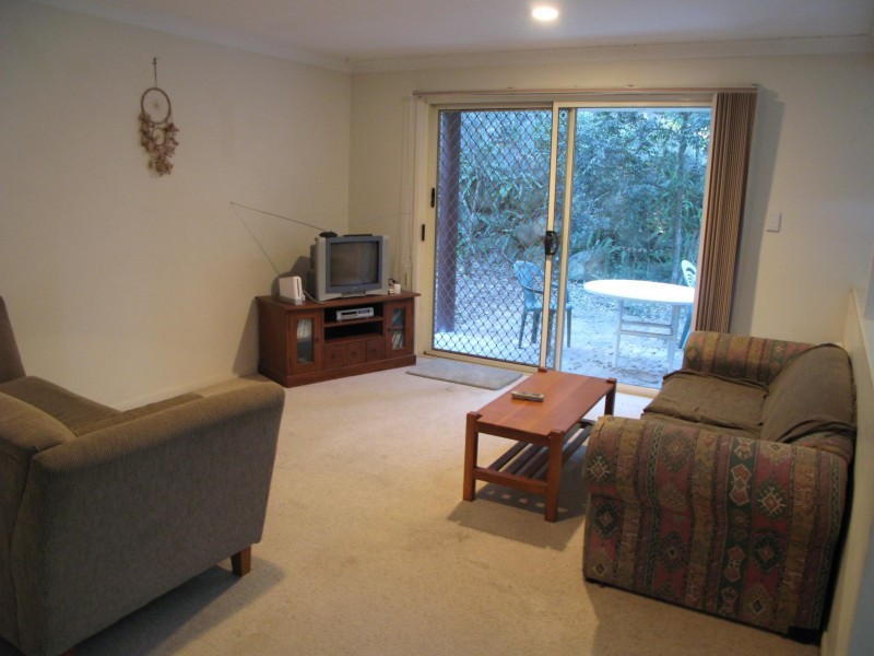 1/82 RUSSELL TERRACE, Indooroopilly QLD 4068