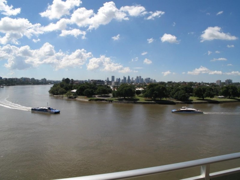 12/2 SANDFORD STREET, St Lucia QLD 4067