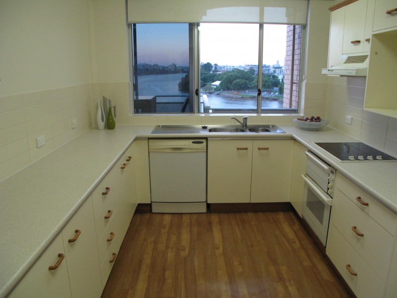 12/2 SANDFORD STREET, St Lucia QLD 4067